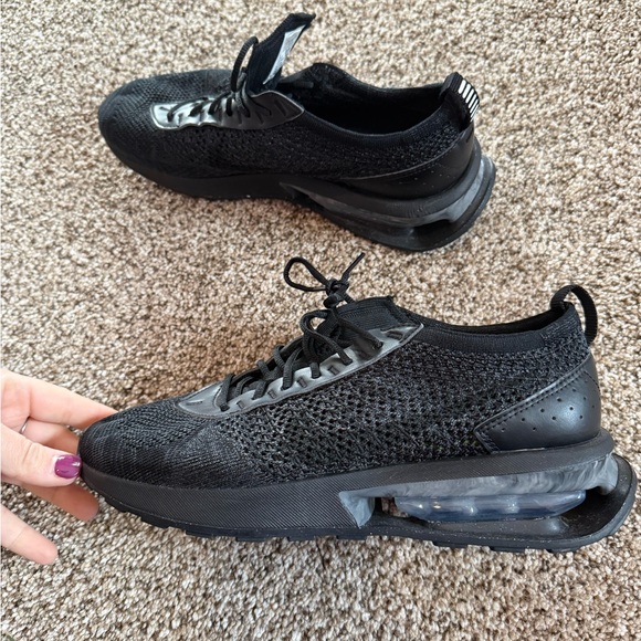 EUC Nike Air Max Flyknit Racer Black Sneakers Men’s size 7 - Picture 6 of 6